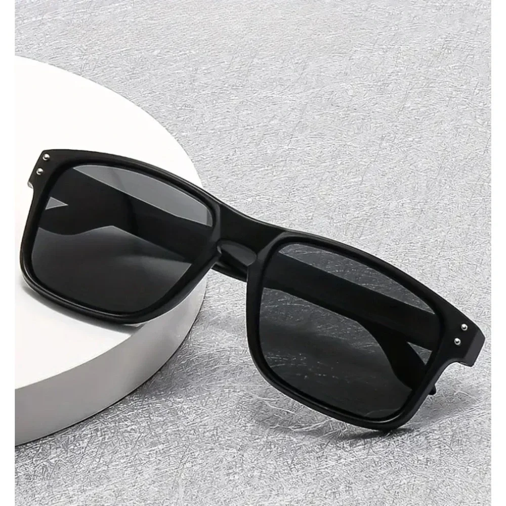 N/A classic black